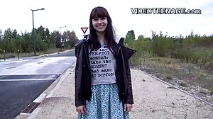 في مقاطع فيديو سكسي ياباني سن المراهقة لاتينا Tiktok thots ينتهي إطلاق النار على ديك كبيرة